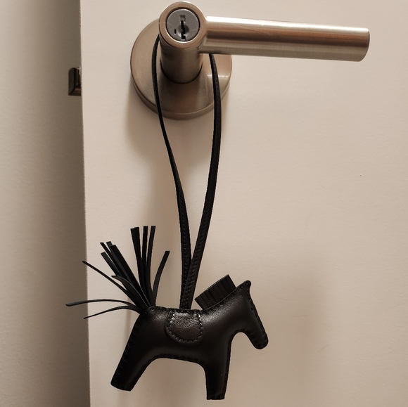 [SOLD] Milo lambskin PM So black rodeo - Picture 4 of 5